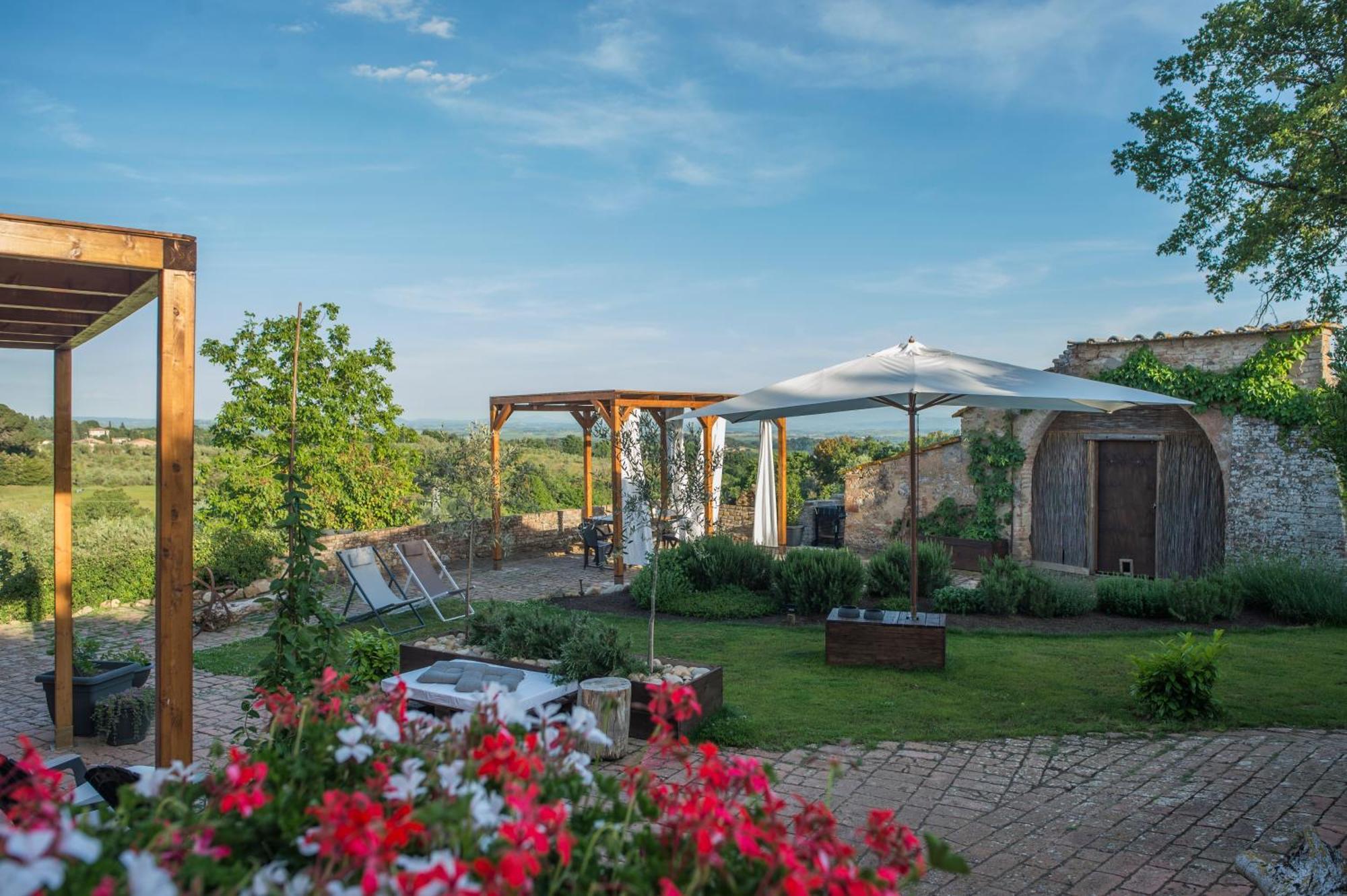 Palazzo Del Papa Country Suites Siena Eksteriør bilde